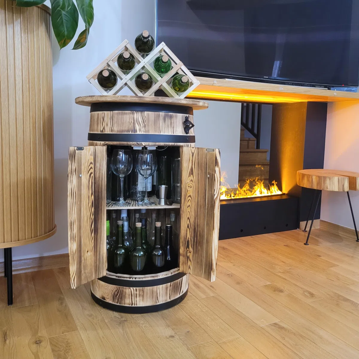 weeco Fassförmiger Schrank aus Kiefernholz mit Ablagefläche und Regal für 30–40 Flaschen – Rustikales Barregal mit Flaschenöffner und klappbarem Flaschenhalter, 80x55x44 cm, braun