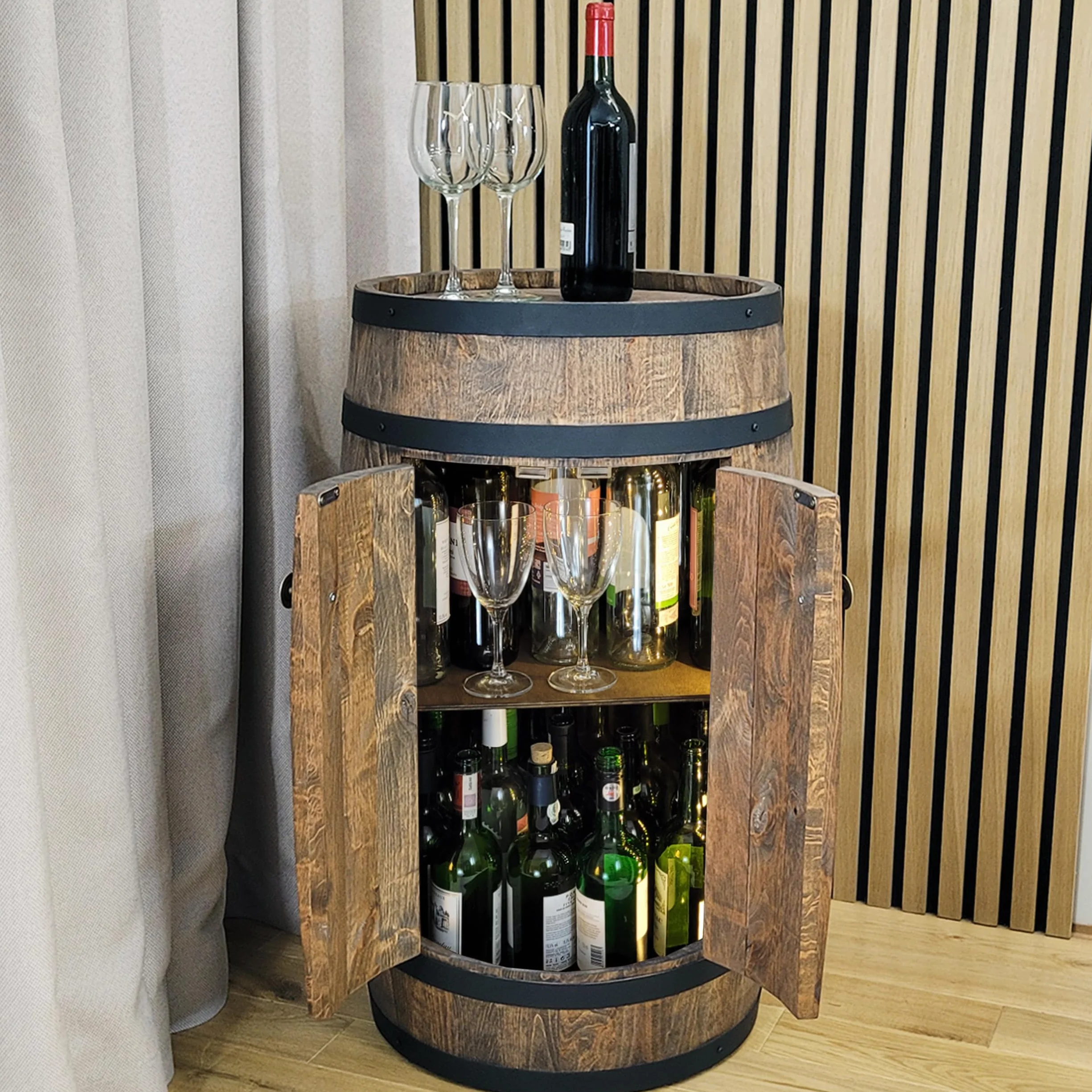 Fassbar mit 2 Türen und LED Beleuchtung, Holzfass 80x50cm Weinfass - Barschränk handgemacht Flaschenregal Hausbar vintage theke bar wand holzregal whisky Wein Bier - Bartisch Geschenk für Männer