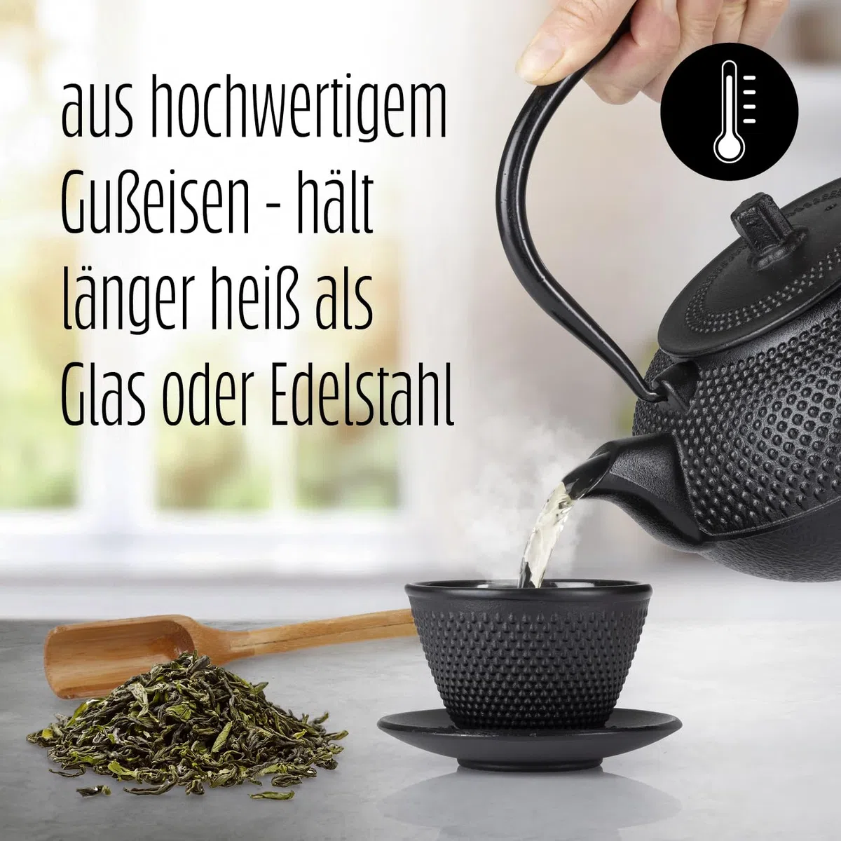 Lumaland Tee Set 12-teilig | 1,4 Liter Gusseiserne Teekanne Tetsubin | Stövchen aus Gusseisen | 4 Teebecher & 4 Untersetzer | Japanisches Teeset Inkl. Bambus Dosierlöffel & Edelstahl Sieb
