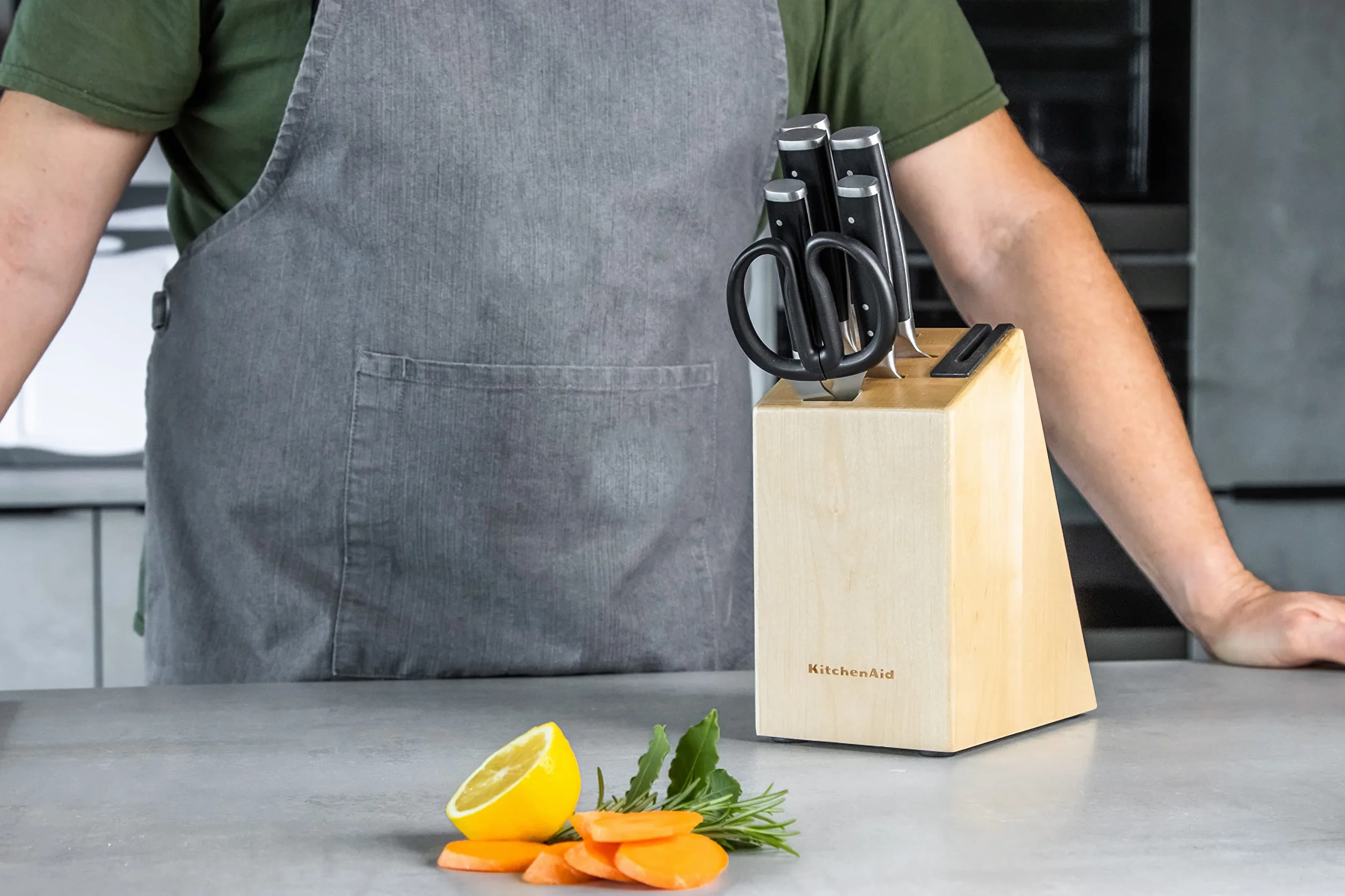 KitchenAid Gourmet 6-teiliges Messerblock-Set, schwarze Griffe, japanischer Stahl – 5 Messer, Schere & Schleifgerät