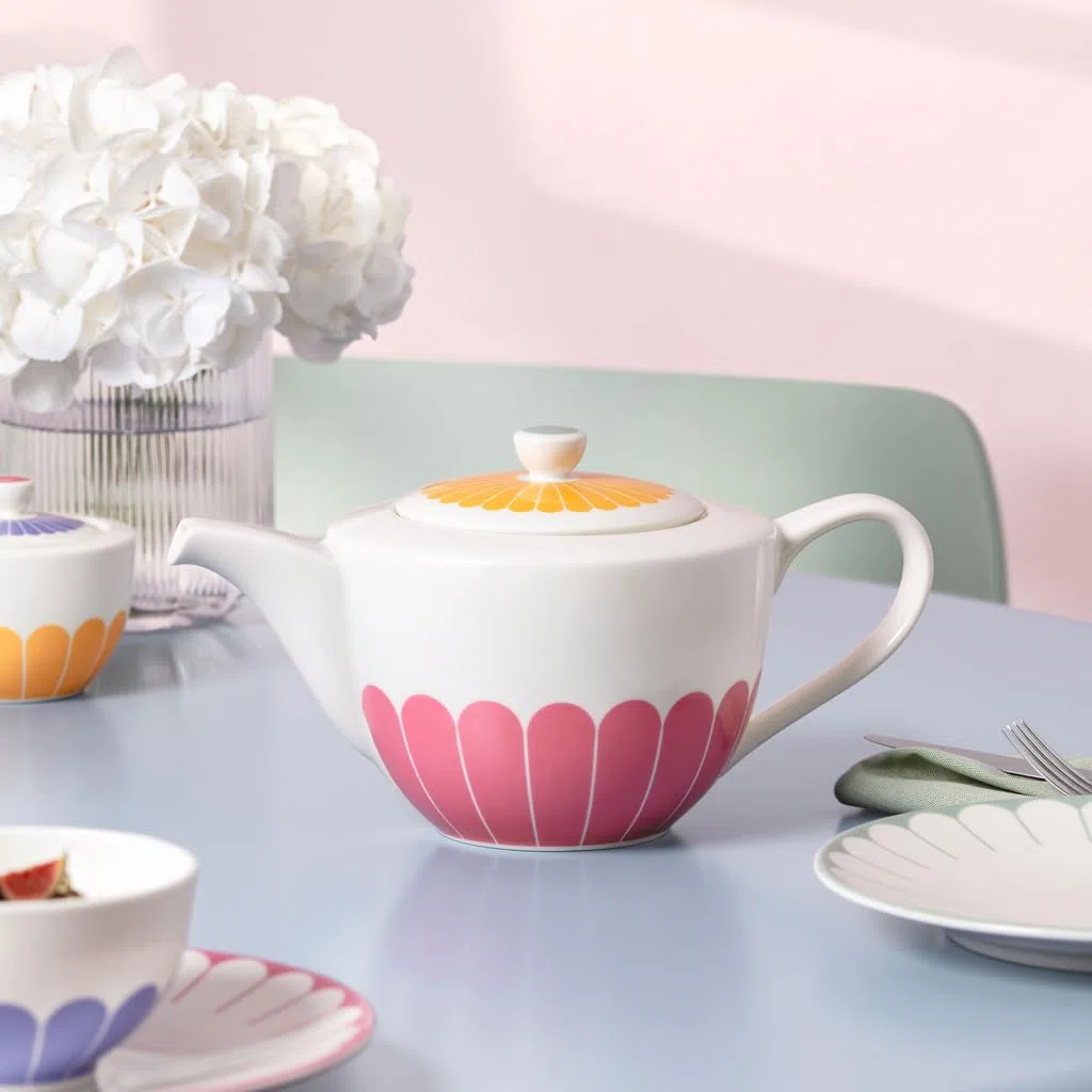 Villeroy & Boch – Fleur Teekanne, Maße: ca. 27,5 × 15,5 × 14 cm, Multicolour, spülmaschinenfest & mikrowellensicher, florales Dekor, Kanne für Tee aus Premium Porzellan