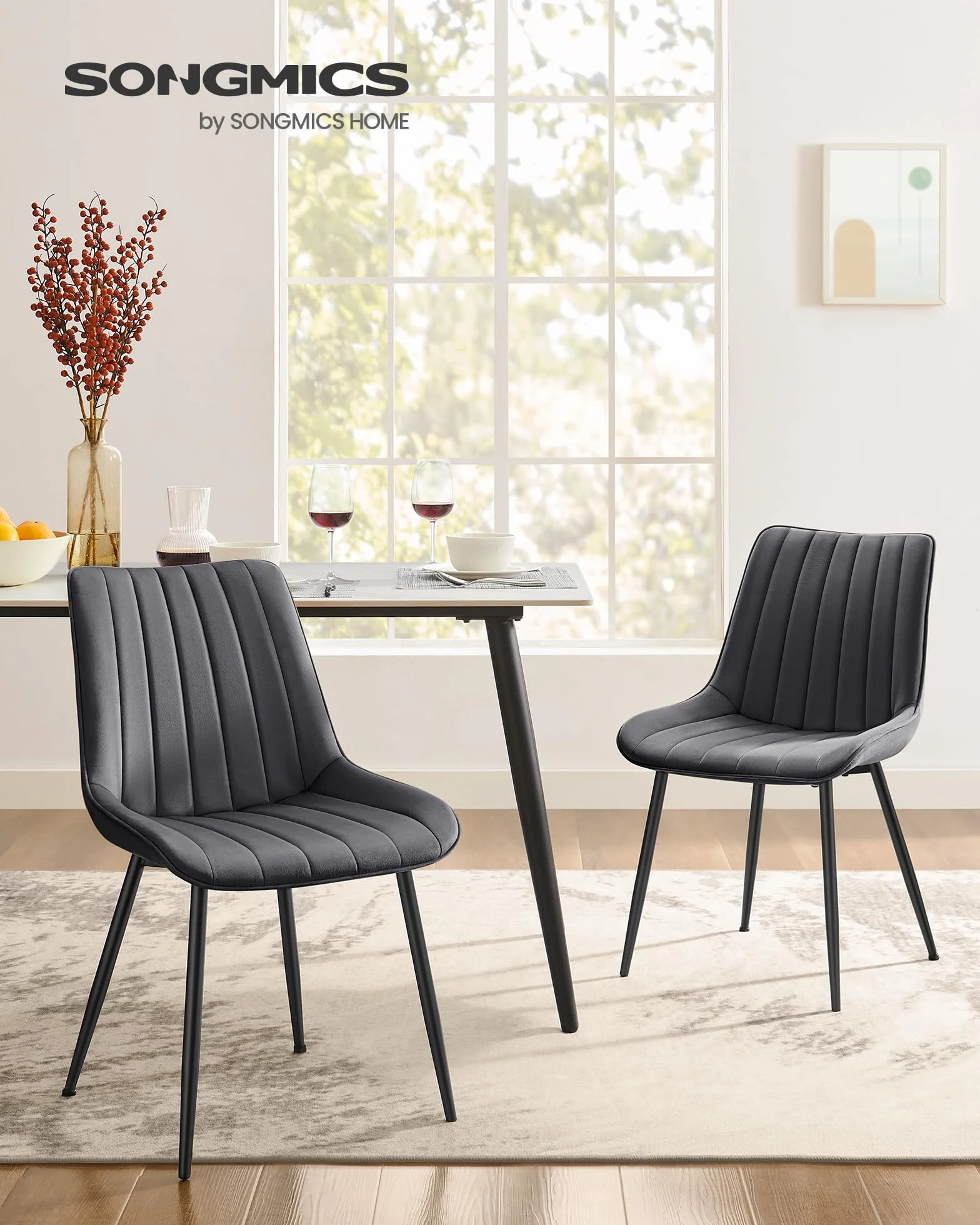 SONGMICS Esszimmerstuhl 2er Set, Küchenstuhl, Samt,Polsterstuhl, bis 120 kg belastbar, Stahlbeine, Gebogene Rückenlehne, für Esszimmer, Küche, grau-tintenschwarz LDC090G05