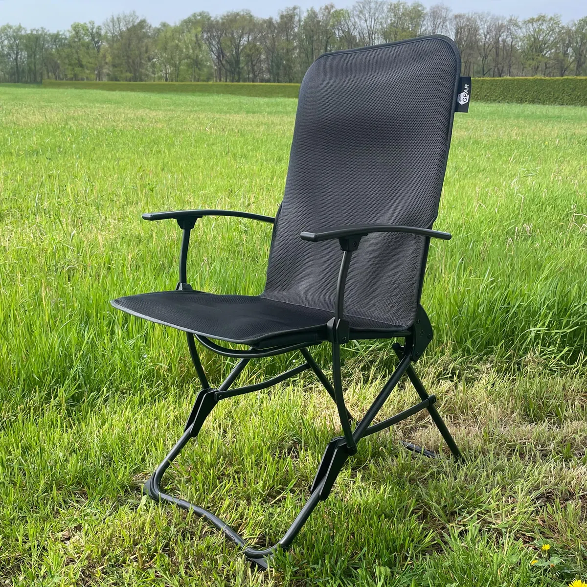 your GEAR Campingstuhl Carini - gepolsterter Klappstuhl - 3D Mesh - max. 180 kg - Angelstuhl geeignet für VW T5 T6 T6.1 Heckklappe