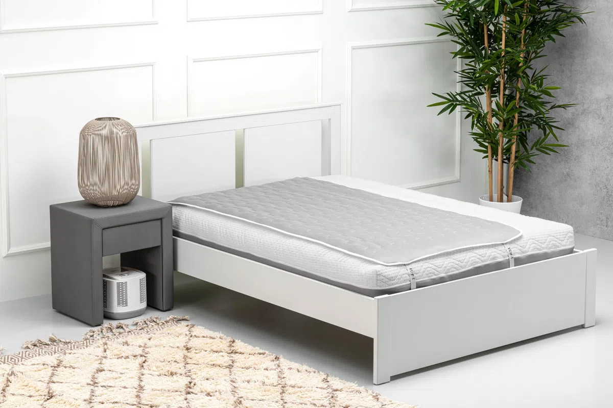 KOZ-E CoolSleep Matratzenauflage kühlend, Temperaturregulierende Matratzenauflage,Bett kühler, Kühl im Sommer, Ideal für warme Nächte