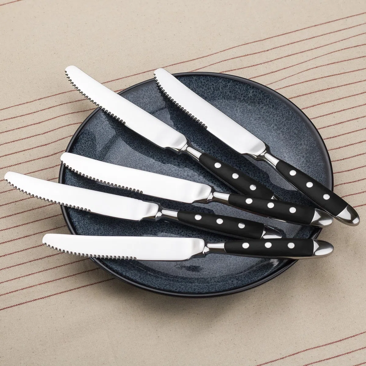 Alata Steakmesser Set 6 Stück,Küchen Steakbesteck Messer set,Scharfe Pizzamesser, Schwarzen Griffen,Edelstahl poliert,Wellenschliff,für Haushalte das Esszimmer, Serie Berlin