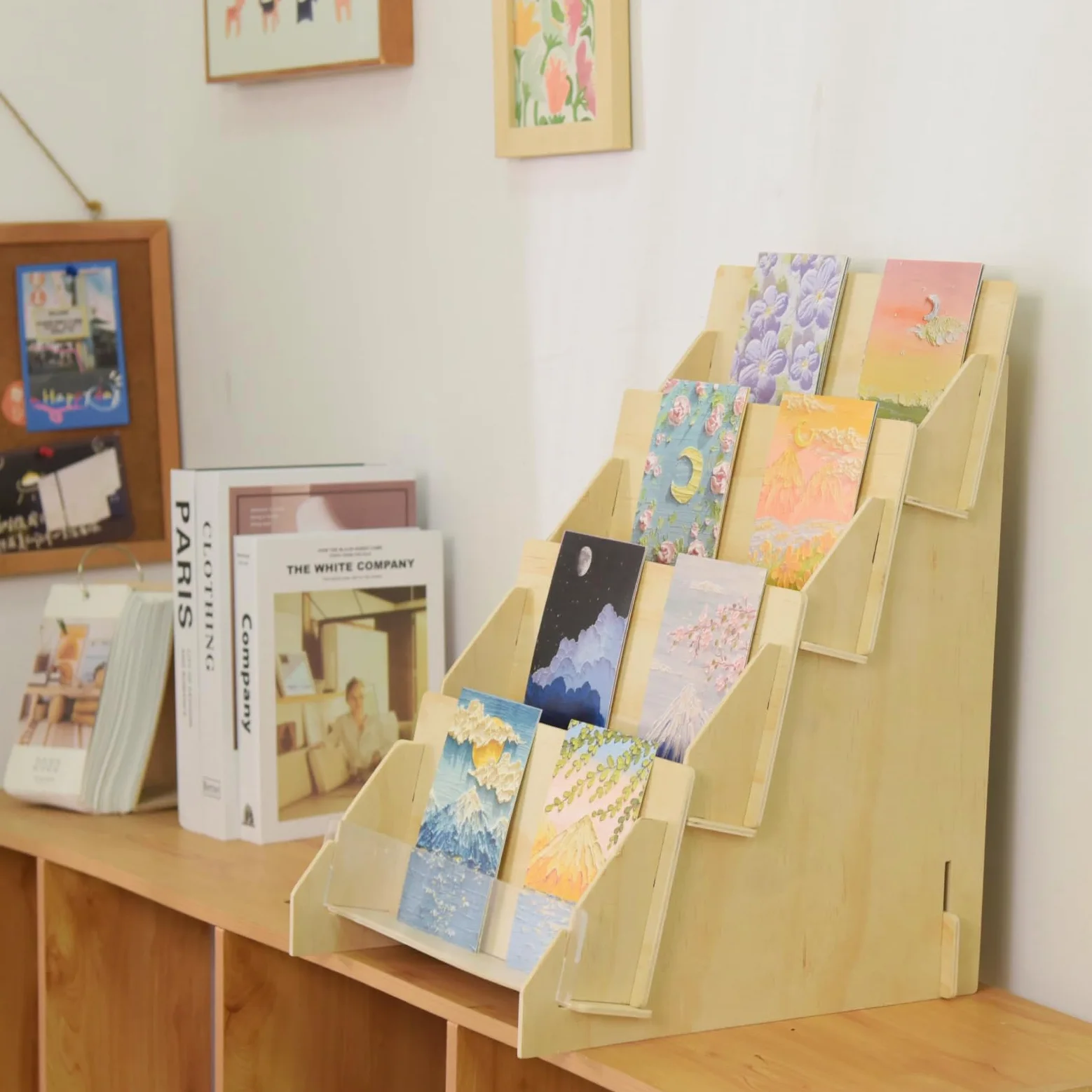 Grußkarten-Präsentationsständer, 4-stöckig, aus Holz, Mehrzweck-Broschürenhalter, tragbarer Präsentationsständer für Geburtstagskarten, Lesezeichen, Messen, Märkte, Handwerksmessen