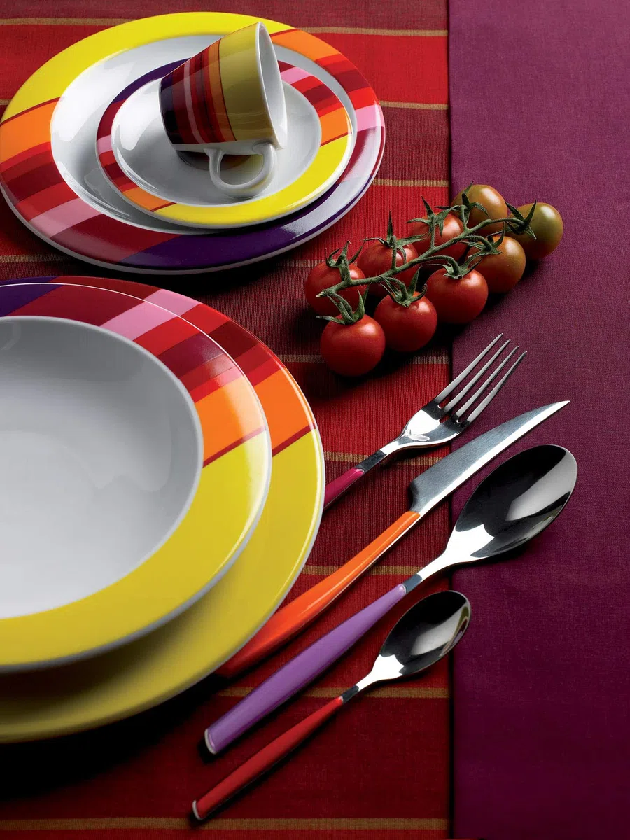 BUGATTI, Glamour, 24-teiliges Besteckset aus Edelstahl 18/10 und Griff Blue Night. 6-Personen-Besteckset bestehend aus 6 Löffeln, 6 Gabeln, 6 Messern und 6 Kaffeelöffeln