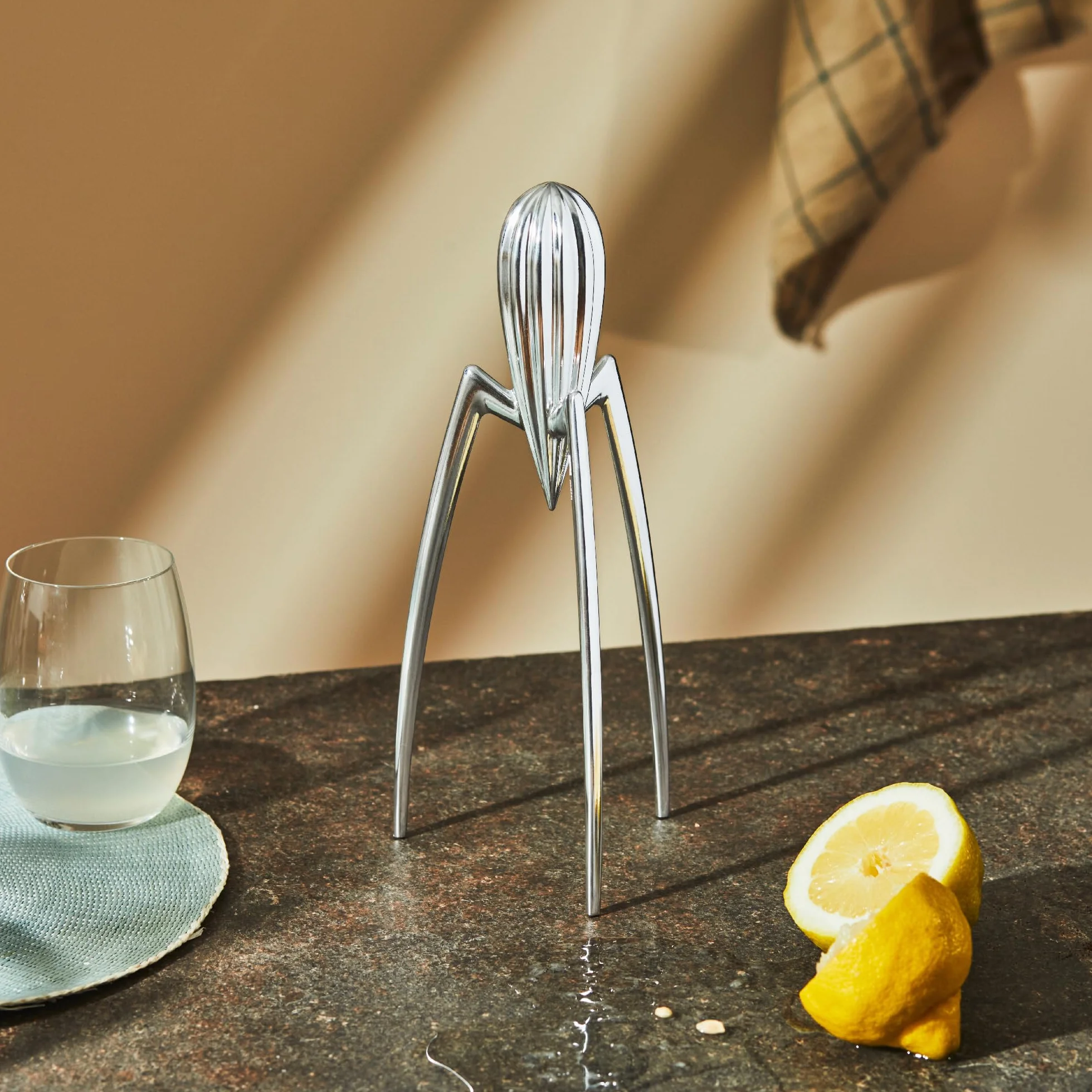 Alessi PSJS JUICY SALIF Zitronenpresse aus Gußaluminium glänzend, Silber, 11 x 13.7 x 27 cm