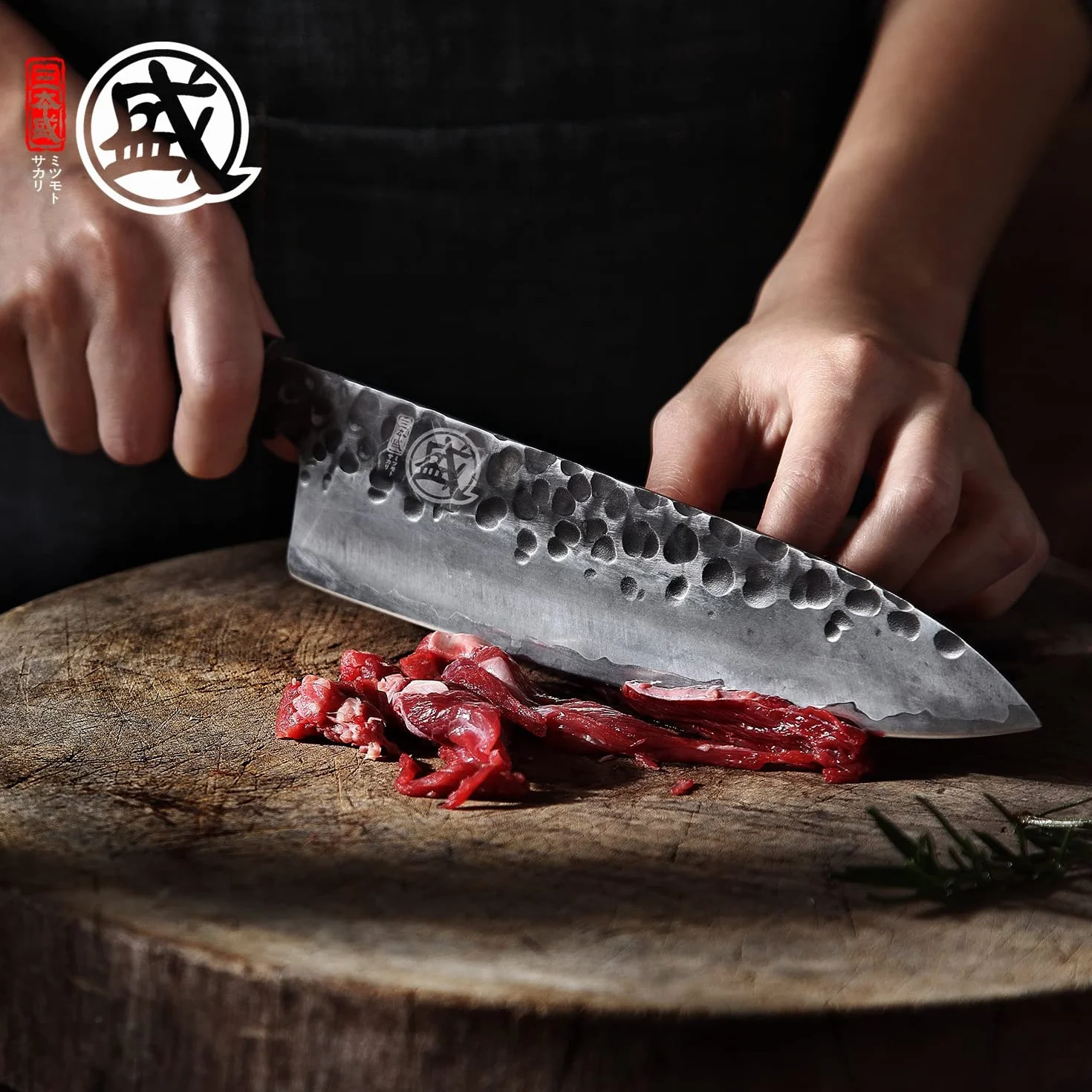 MITSUMOTO SAKARI Handgeschmiedetes Küchenmesser, 22 cm Gyuto Kochmesser, Hochkohlenstoffstahl Stahl japanisches küchenmesser (Rosenholzgriff und Boutique Holzkiste)