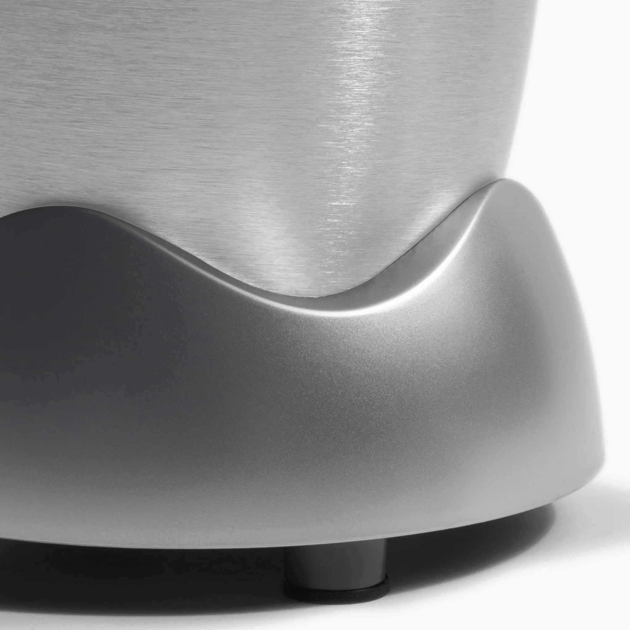 nutribullet Pro, 900 Watt Leistung, Einfach und schnell in der Anwendung, Kompakt, Leicht zu reinigen, Mit 700 ml Becher, Smoothiemixer, Smoothie Maker, Elektrischer Mixer, Silber, NB904S